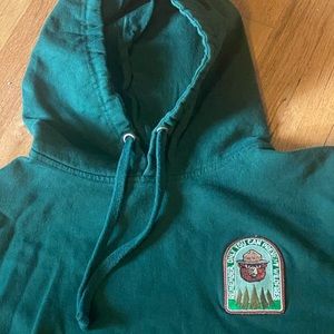 Teton gravity research (TGR) Smokey the bear hoodie medium, hooded sweatshirt